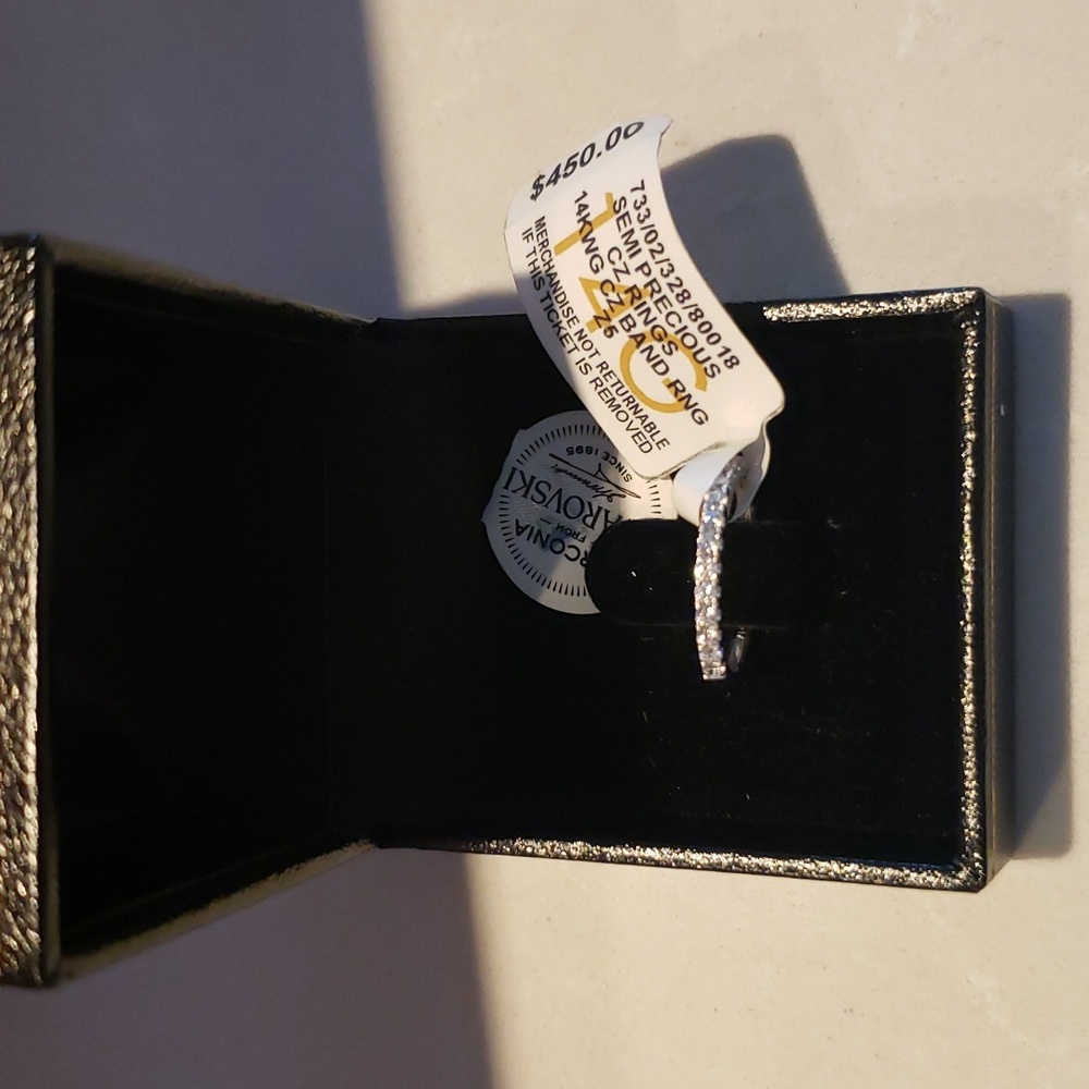NWT Swarovski zirconia band sz 5
